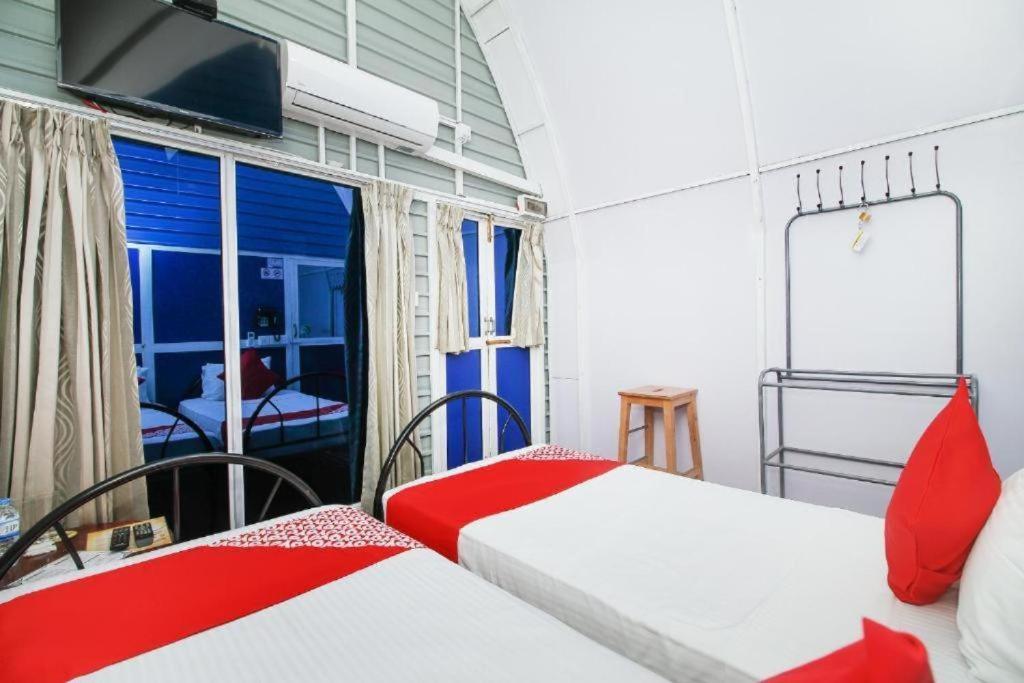 A4 Hostel Colombo Airport - Eco Lodge - Free Pickup & Drop Katunayaka Buitenkant foto