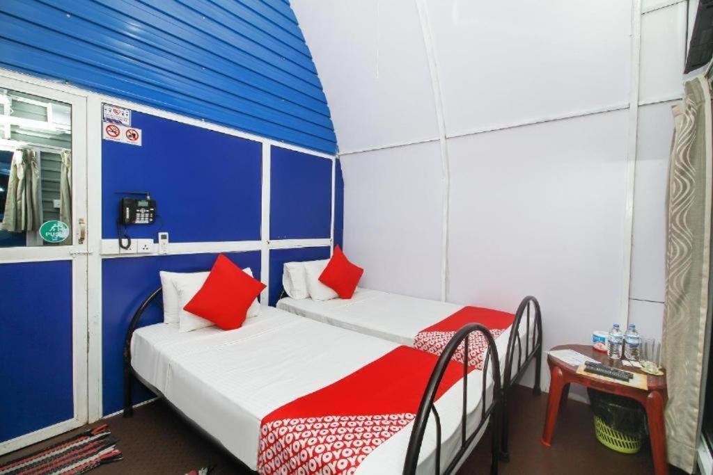 A4 Hostel Colombo Airport - Eco Lodge - Free Pickup & Drop Katunayaka Buitenkant foto
